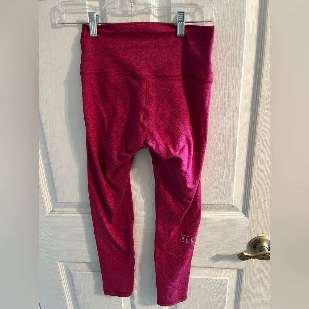 Fleo Size small heathered pink leggings 25”